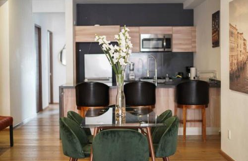 Colonia Roma Apartamento | Luxury 3BR Pool and Gym in Roma