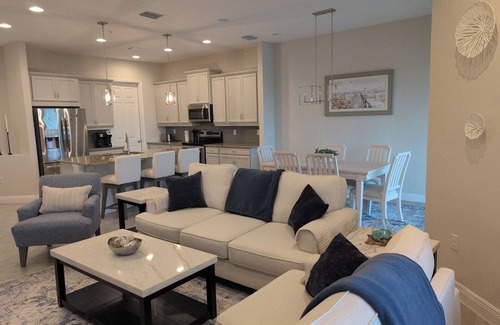 Cape Haze Casa | Luxury 3BR Townhome - 10 min from Beach - 2 Master Suites - Private Elevator