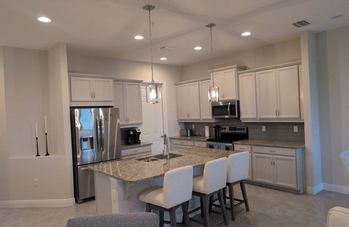 Cape Haze Casa | Luxury 3BR Townhome - 10 min from Beach - 2 Master Suites - Private Elevator