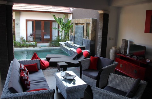 Nakula Villa | Villa de lujo 3BR cerca de la playa Double Six