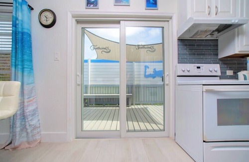 East End Casa | Luxury 4 Bdr Ocean View Home w/ Pool + Hot Tub