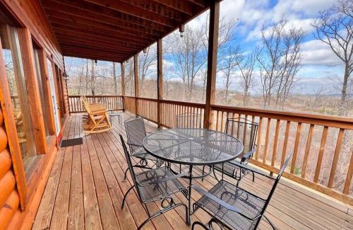 Chalet Village North Casa | * *Luxury 4 Bdrms, Views, Theater, Arcade, Firepit
