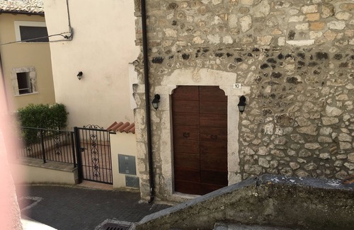 Roccacasale Casa | Luxury 4 bed Hillside Retreat in Roccacasale
