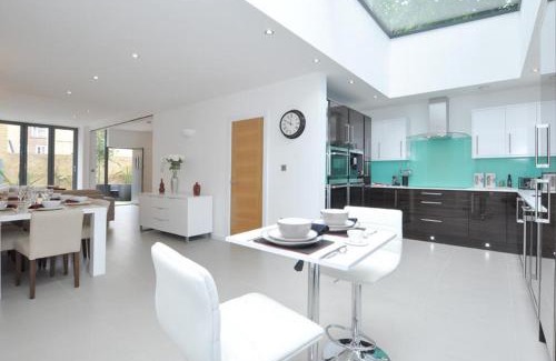 Mildmay Casa | Luxury 4 bed home in Central London