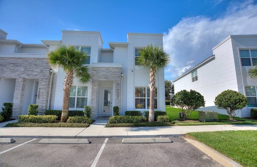 Silver Creek Casa | Luxury 4 Bed minutes from Disney