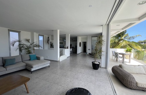 Jan Thiel Villa | Luxury 4 bed Villa - Private Pool - Sleeps 8