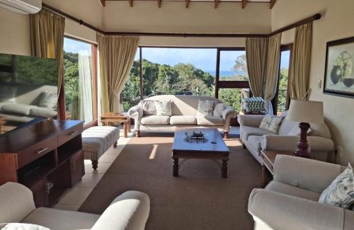 San Lameer Villa | Luxury 4 bed villa in San Lameer golf beach estate