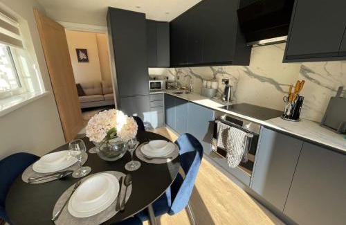 Selhurst Casa | Luxury 4-Bedroom Haven Garden Parking