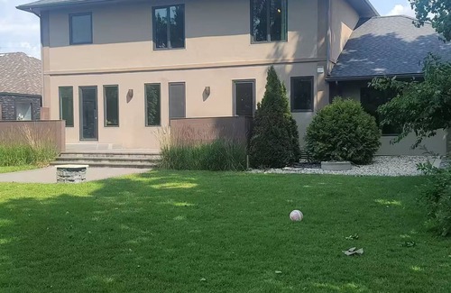 Steinbach Casa | Luxury 4 Bedroom Home