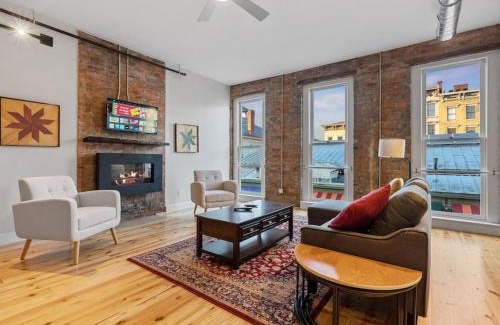 Over-the-Rhine Casa | Luxury 4-Bedroom Retreat in the Heart of Over the Rhine