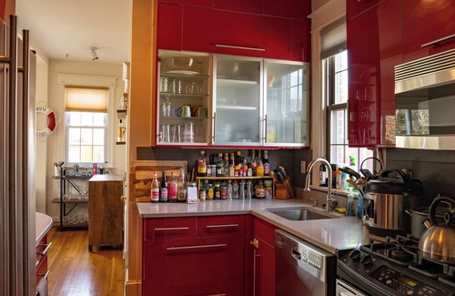 Crestwood Casa | Luxury 4 BR Private Home in Crestwood NW w/ 40' Heated Pool