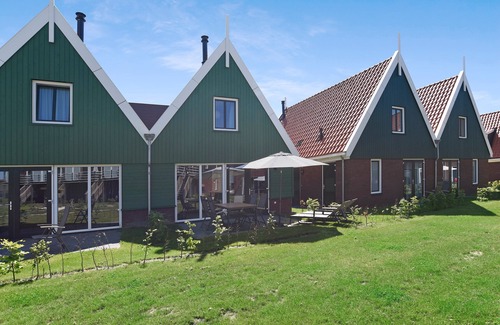 Volendam Casa | Luxury 4-person bungalow in the holiday park Landal Volendam