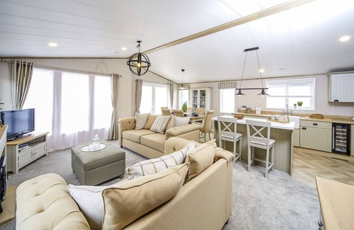 Paignton Cabina | Luxury 4 person Holiday Lodge at Hoburne South Devon
