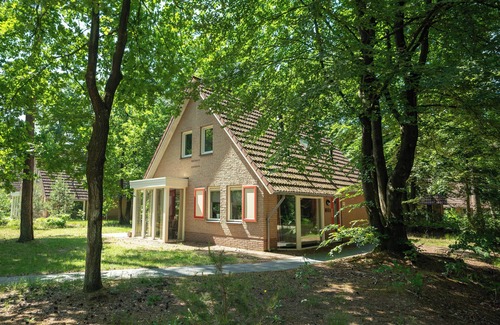 't Loo Casa | Luxury 4-person bungalow in the holiday park Landal Landgoed 't Loo
