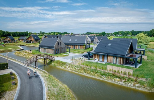 Witmarsum Casa | Luxury 4-person residence in the holiday park Landal Elfstedenhart