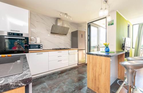 Omis Apartamento | Luxury 4 star, amazing view apartment with free parking