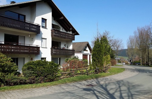 Zueschen Apartamento | De lujo de 4 a 6 personas. apartamento con garaje situado en el borde de la tranquila zona residencial