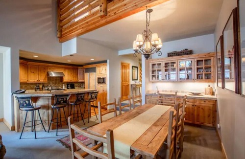 Deer Valley Condominio | Luxury 4bd/5 bath - Deer Valley -Mnt Bikers Dream!