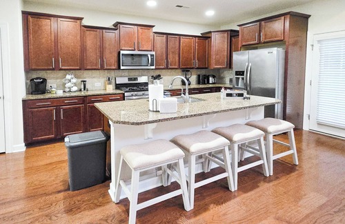 Charlotte Casa | Luxury 4BR - 2 King and 2 Queen