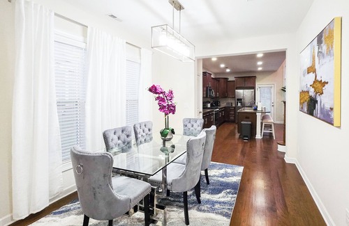 Charlotte Casa | Luxury 4BR - 2 King and 2 Queen