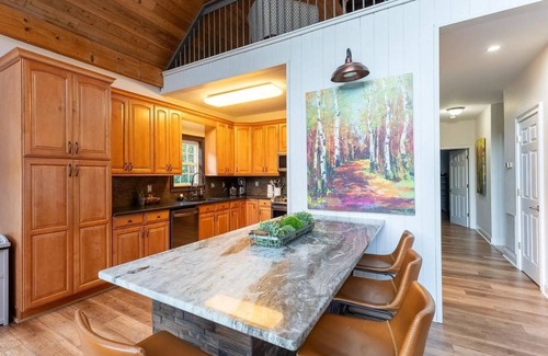 Saxony Forest Casa | Luxury 4BR/4BA Lake Keowee Retreat- Mountain Cabin Vibes + Private Dock