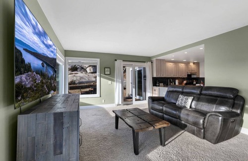 Tahoe Village Casa | Luxury 4BR | BBQ, Hot Tub & Lake Views | Sleeps 8