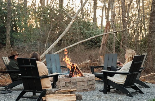 Lake Sequoyah Cabina | Luxury 4BR Mountain Home Near Downtown Highlands, Surrounded by Nantahala Forest