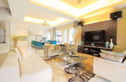 Cheras Casa | Luxury 4BR Oasis with Gazebo, Your Perfect Retreat