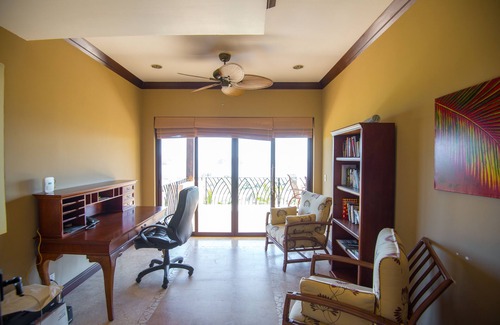 Samara Villa | Villa de lujo, impresionantes vistas al mar, 2 Master Suites, fácil paseo a la playa
