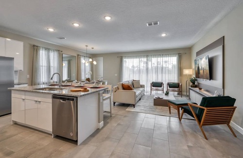 West Kissimmee Villa | Luxury 5 Bedroom Home for 12 Guests