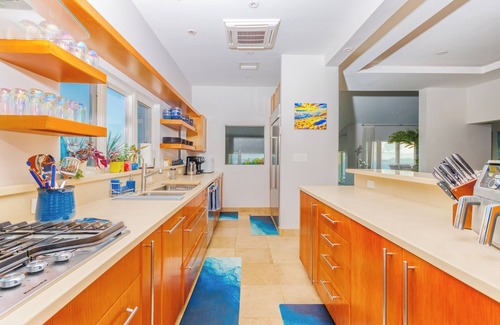 Rosendal Villa | Luxury 5 Bedroom Villa with Pool, Hot Tub, Ocean Views