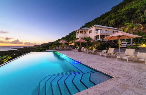 Falmouth Villa | Villa de 5 dormitorios - Vista panorámica - Piscina Infinity Edge - Antigua