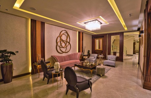 Doha Villa | Luxury 5 Bedroom Villa (Optional Car and Driver)