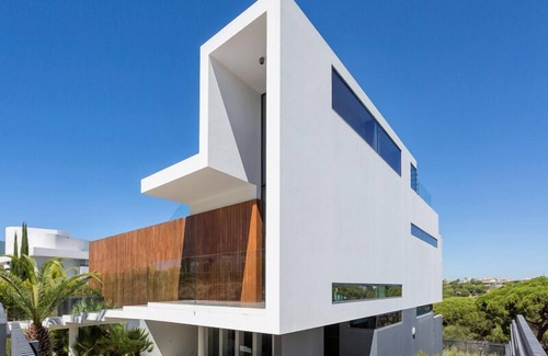 Vale do Garrao Villa | Luxury 5 bedroom villa with pool, sea views in Vale do Lobo J128 - Almancil, Algarve