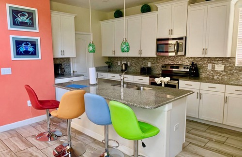 Loughman Villa | Luxury 5Bd w/ Jacuzzi & Pool Near Disney @ 5528