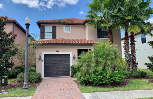 Loughman Villa | Luxury 5Bd w/ Jacuzzi & Pool Near Disney @ 5528