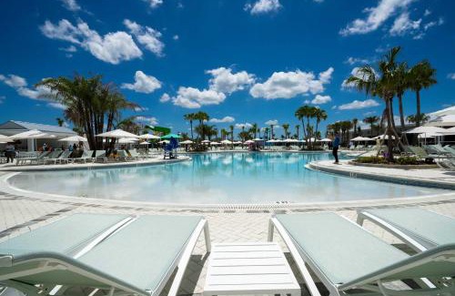 Four Corners Casa | Luxury 5BR Home with Private Pool - Minutes from Disney!