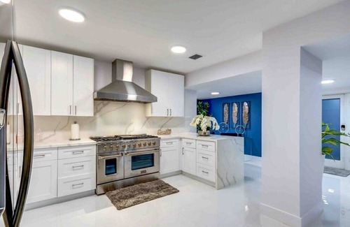 Cutler Bay Casa | Luxury 5BR Retreat w/Pool & Games in Miami