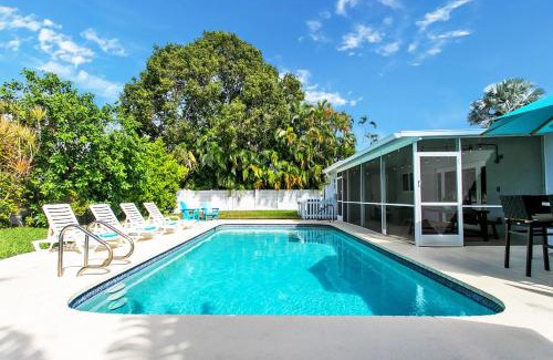 Dania Beach Villa | Luxury 5BR Villa Heated Pool near Beach & Casino