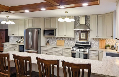 Taylors Casa | Luxury 6,000+ sq ft Hideaway with Heated Pool, Spa, & Sauna - near Greenville
