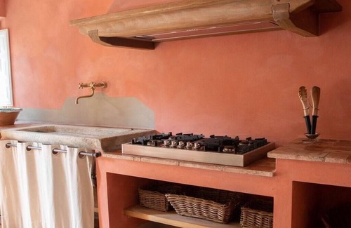 Cascine-La Croce Villa | Luxury 6-bed Tuscan Villa Near Lucca and Florence