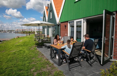 Volendam Casa | Luxury 6-person bungalow in the holiday park Landal Volendam