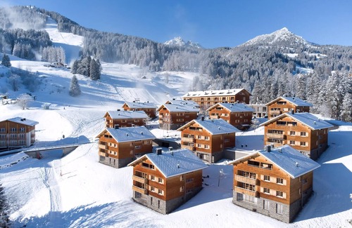 Buerserberg Apartamento | Luxury 8-person apartment in the holiday park Landal Brandnertal