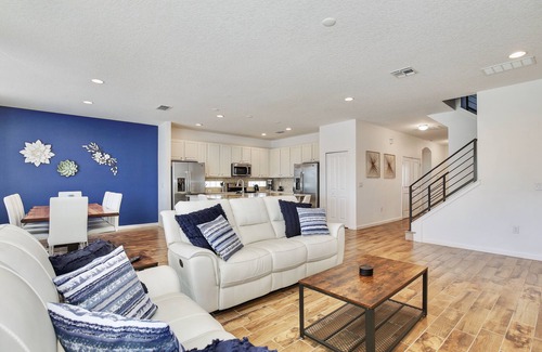 Indian Point Casa | Luxury 9 bed 7 bath pool home17 minutes to Disney
