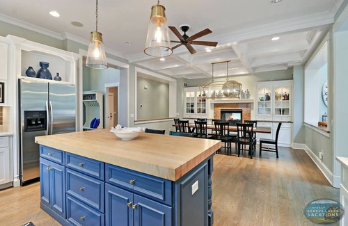 Fontana Casa | Luxury Abbey Springs Lake House |Extraordinary 3 Level Home |Golf Cart |Wraparound Deck |Pools |Golf