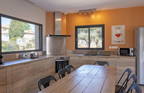 Beaumes-de-Venise Villa | Luxury air conditioned villa with private pool