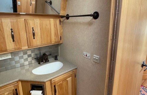 Fallbrook Casa | Luxury Airstream Glamping at Winery