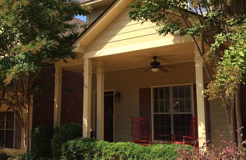 Oxford Casa | Lujo y confort en Ole Miss. Adyacente al campus