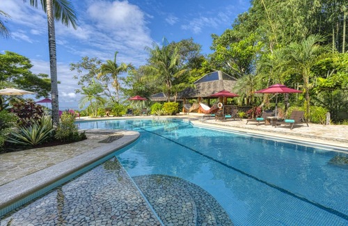 Ballena Villa | Lujo y comodidad en su propio resort tropical