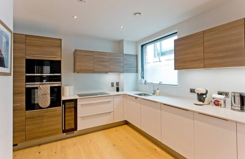 Queenstown Casa | Luxury and Modern 3 bed 3 bath Battersea Power Station